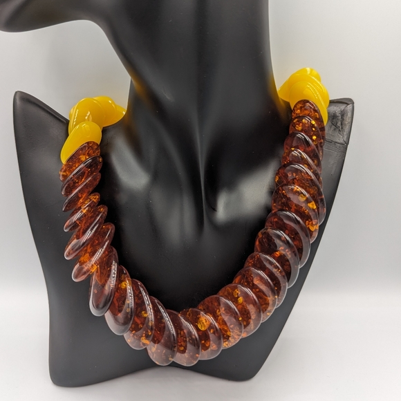 LARGE Graduated COGNAC & EGG YOLK Reconstituted AMBER DISCS RUNWAY NECKLACE 23" - Picture 3 of 15